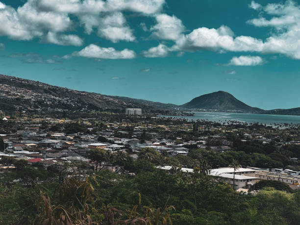 istock view of hawaii 1393927653