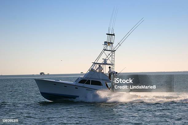 Pesca En Bote Foto de stock y más banco de imágenes de Barco pesquero - Barco pesquero, Pescar, Florida - Estados Unidos