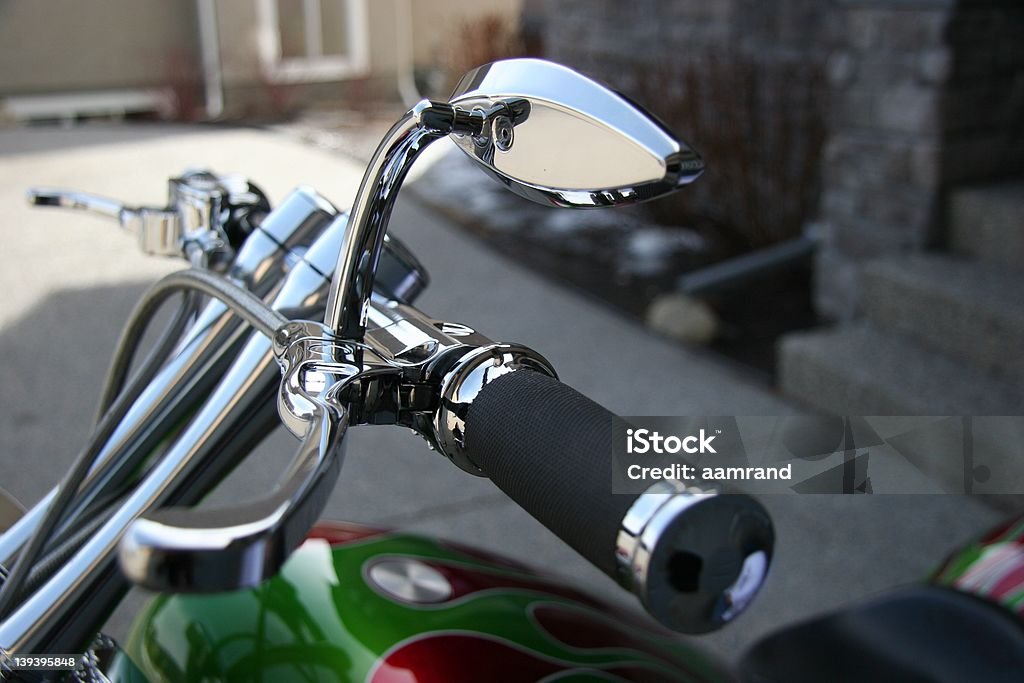 Motocicletta impugnatura bar - Foto stock royalty-free di Composizione orizzontale