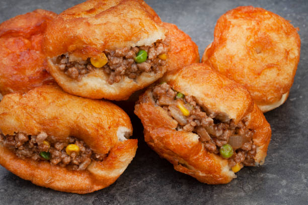 mince filled vetkoeok - africa south africa african culture plain imagens e fotografias de stock