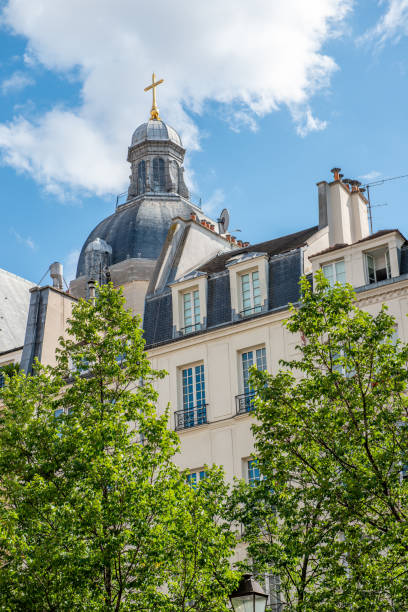istock Parisian street with dome 1393982717
