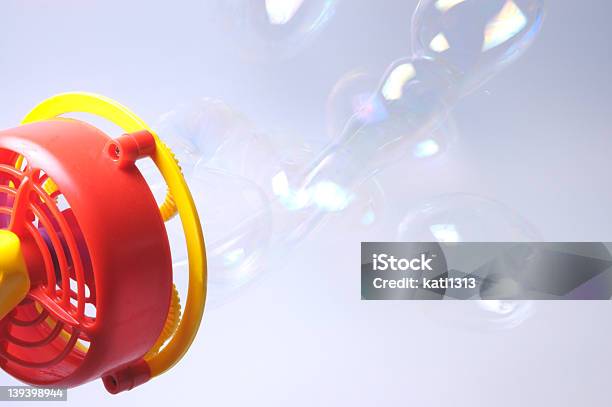 Bubblemaschine Stockfoto und mehr Bilder von Anzünden - Anzünden, Beleuchtet, Blase - Physikalischer Zustand