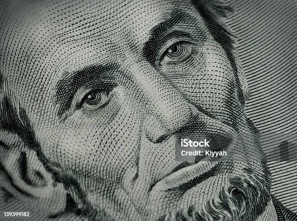 Abebillete De Cinco Dólares Estadounidense Foto de stock y más banco de imágenes de Fluir - Fluir, Salarios, Abraham Lincoln