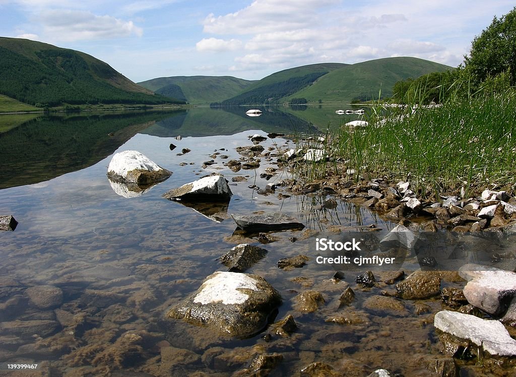 Tranquillo Lago scozzese - Foto stock royalty-free di Acqua