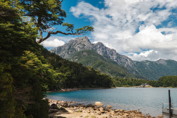 typical landscape (lake, mountains) in the los arrayanes national park, argentina - bariloche patagonia argentina lake imagens e fotografias de stock