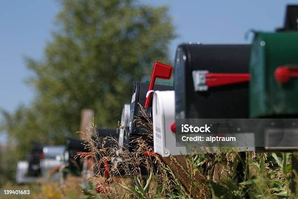 Foto de Caixa De Correio Marcado e mais fotos de stock de Caixa de correio - Caixa de correio, Cena Rural, Bandeira