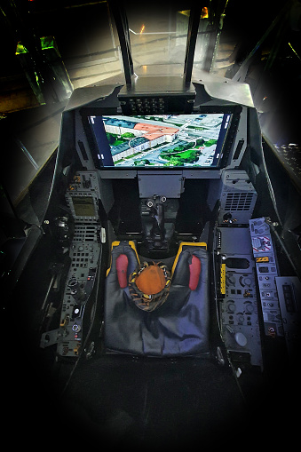 Aircraft equipped with the most advanced technology in the world. Gripen fighter that the Brazilian Air Force bought from Sweden. A replica of this aircraft is on display in Rio de Janeiro.