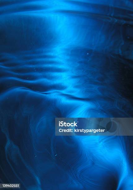 Água Azul - Fotografias de stock e mais imagens de Azul - Azul, Focagem no Segundo Plano, Fotografia - Imagem