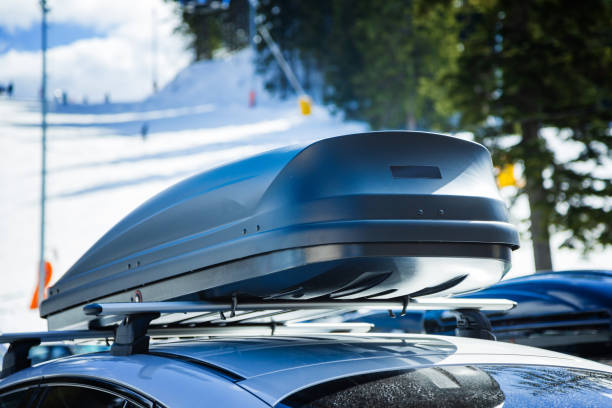 istock Roof rack with cargo box in winter 1394031967