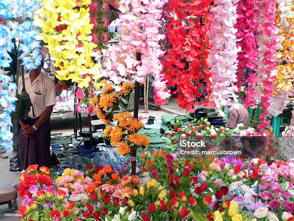 Blumensträuße & Girlanden für den Verkauf - Lizenzfrei Speisen Stock-Foto