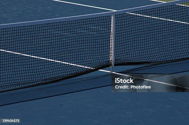 Rete Da Tennis - Fotografie stock e altre immagini di Ambientazione interna - Ambientazione interna, Campo sportivo, Chiuso