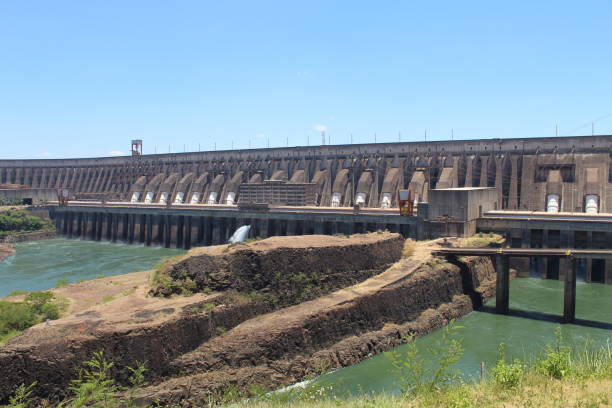 istock Huge dam 1394047173