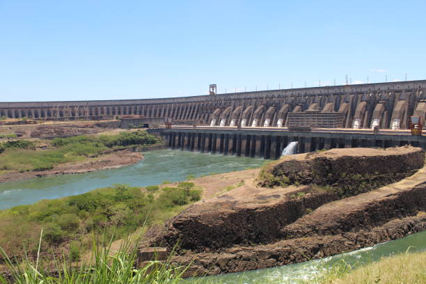 istock Itaipu dam 1394047196