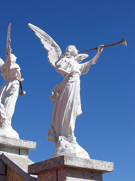 istock Angel Statue 139404934