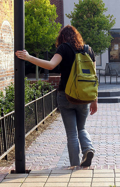 istock Teen with bookbag 139405118