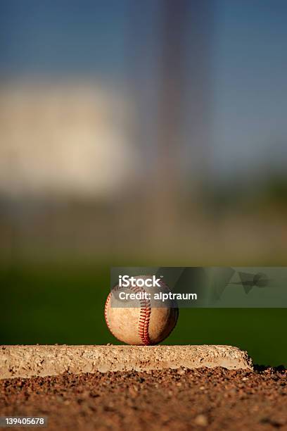 野球のピッチャーマウンド - 野球場のストックフォトや画像を多数ご用意 - 野球場, 野球, 野球ボール