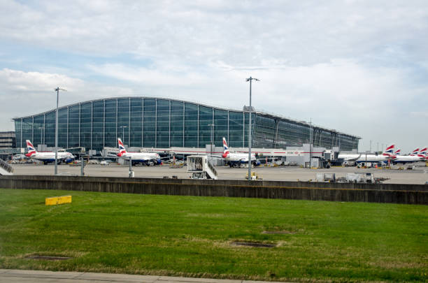 히드로 공항 제5터미널의 영국항공 비행기 - terminal 5 heathrow airport 뉴스 사진 이미지