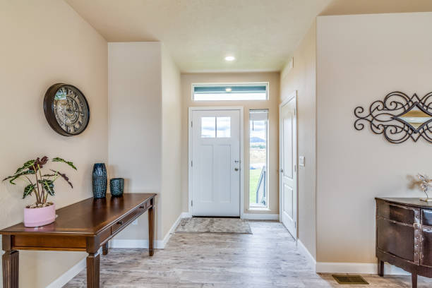istock Long corridor for front entry of home 1394118155