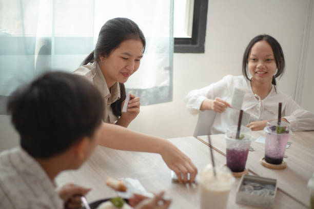 istock Friends Living Together 1394129149