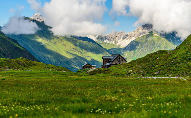 Franz-Senn hut located in the Oberbergtal valley in Stubai Alps. Franz-Senn hut located in the Oberbergtal valley in Stubai Alps. neustift im stubaital stock pictures, royalty-free photos & images