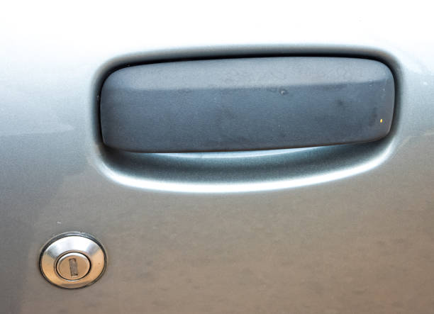 mango de puerta de coche plateado - car door white doorknob empty fotografías e imágenes de stock