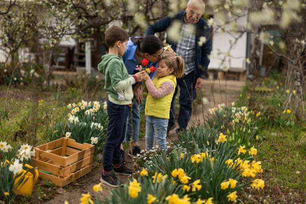 istock Family in garden 1394401672