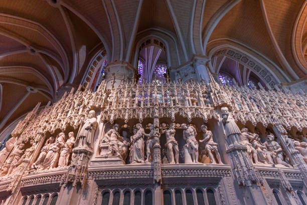 Choir wall sculptures of Chartres Cathedral , France Chartres, France, march 27, 2022 : Sculpture on the choir screen , 16th and 18th century,  in Cathedral of Our Lady of Chartres chartres cathedral stock pictures, royalty-free photos & images