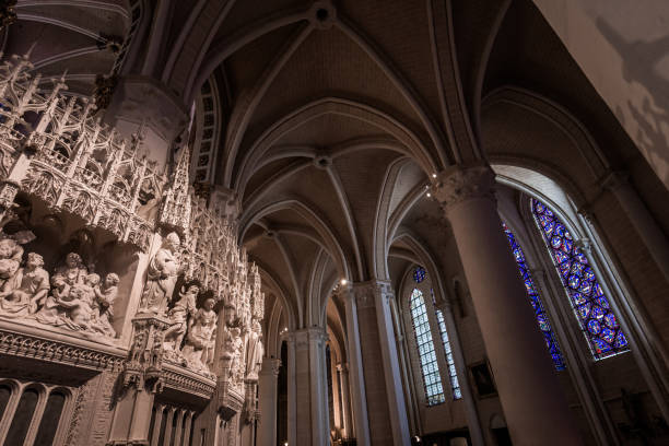 Choir wall sculptures of Chartres Cathedral , France Chartres, France, march 27, 2022 : Sculpture on the choir screen , 16th and 18th century,  in Cathedral of Our Lady of Chartres chartres cathedral stock pictures, royalty-free photos & images