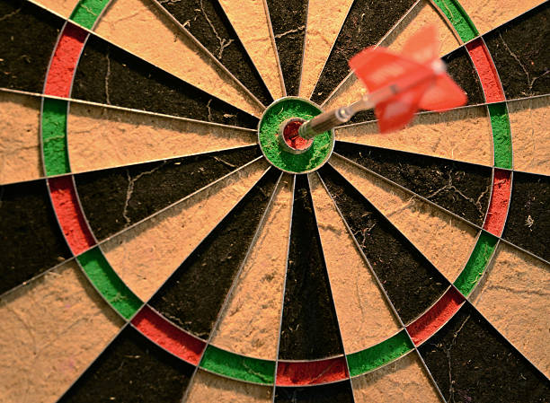 istock Dart on Dartboard Bull's Eye 139447014