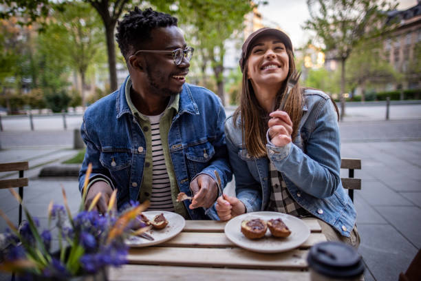 istock Couple on date at outside coffee shop 1394485076