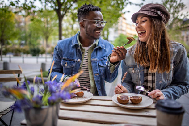 istock Couple on date at outside coffee shop 1394485165