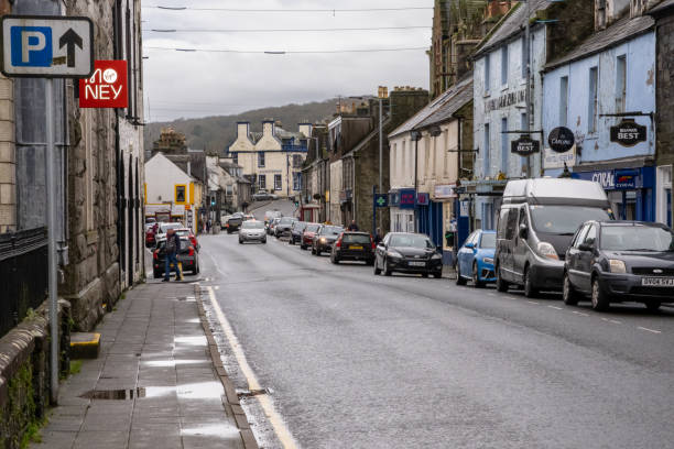 victoria street im zentrum von newton stewart, dumfries and galloway, schottland - wigtownshire stock-fotos und bilder