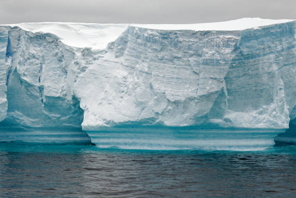 istock Antartica - Tabular Iceberg in Bransfield Strait 1394548305