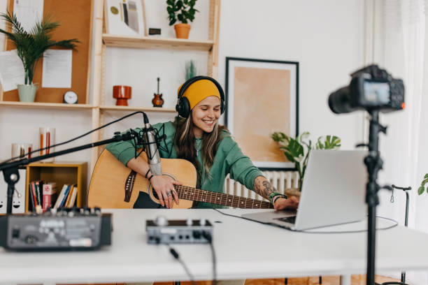 istock I will help you with the guitar 1394624201