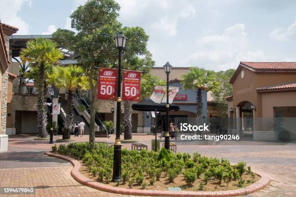 334 Johor Premium Outlet Images, Stock Photos, 3D objects