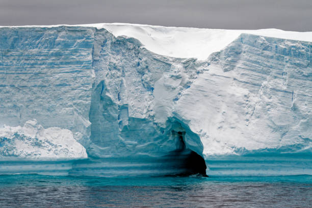 istock Antartica - Tabular Iceberg in Bransfield Strait 1394719988