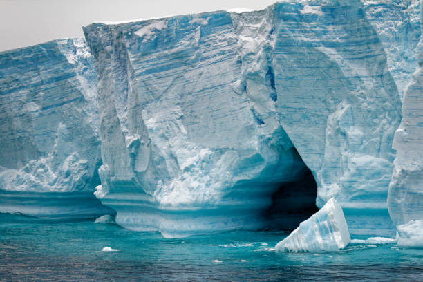 istock Antartica - Tabular Iceberg in Bransfield Strait 1394720014