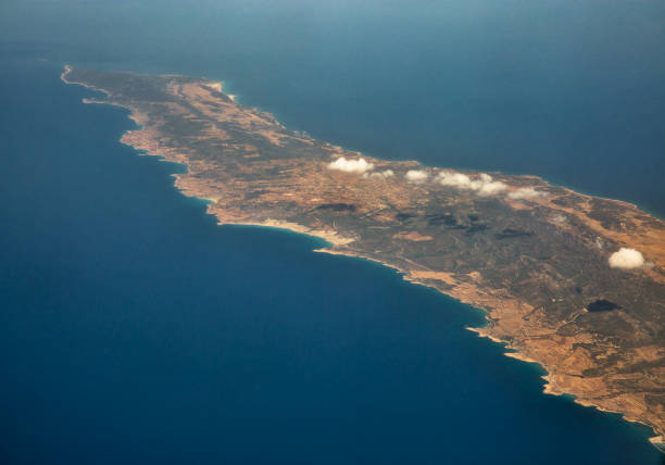 vista aerea sulla penisola di karpass a cipro - karpas foto e immagini stock