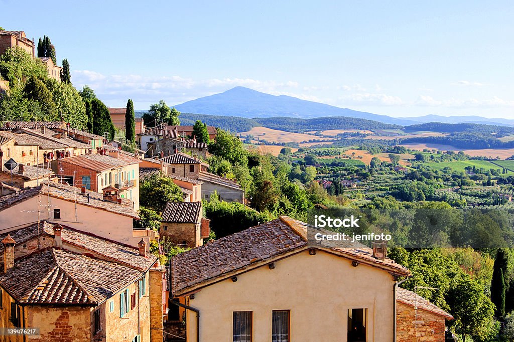 Vista de Montepulciano Toscana, Itália - Foto de stock de Montepulciano royalty-free