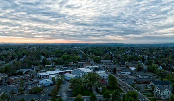 istock Downtown Purcellville, Virginia at Dawn 1394766745