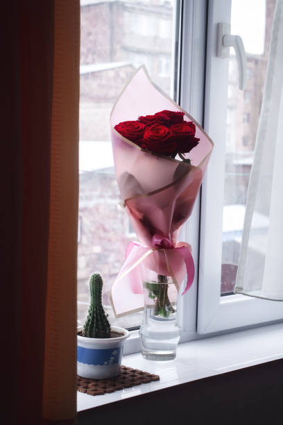 istock A gift to your beloved woman 1394819357