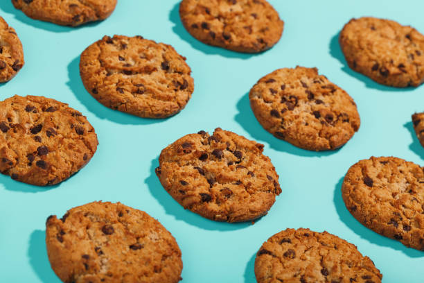 istock Oatmeal cookies on a blue background with a pattern in the form of a pattern. 1394829026
