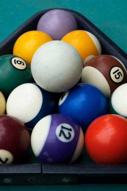 pool table with rack of balls - snooker table imagens e fotografias de stock