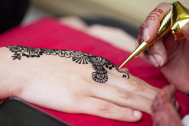 istock Henna Painting 1394850720