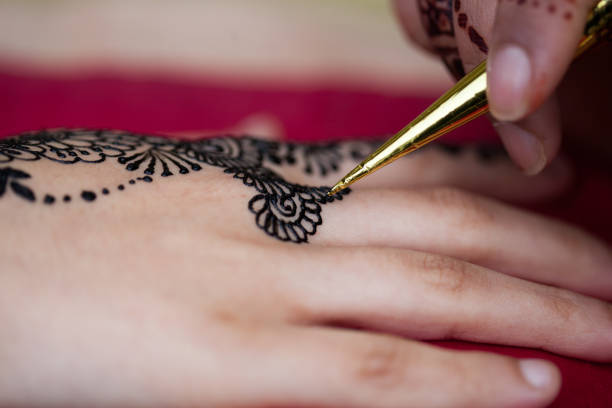 istock Henna Painting 1394850727