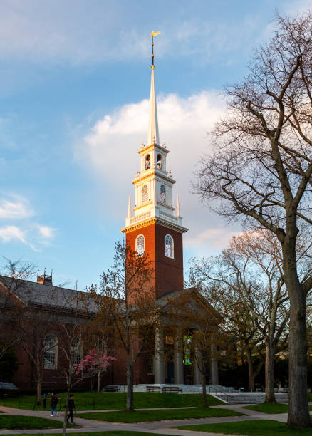 memorial church em harvard yard - universidade de harvard - cambridge massachusetts - universidade de harvard - fotografias e filmes do acervo