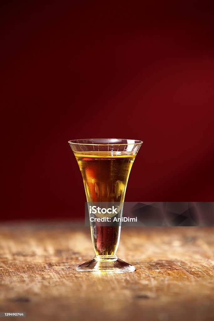 Bicchiere di brandy o congac - Foto stock royalty-free di Alchol
