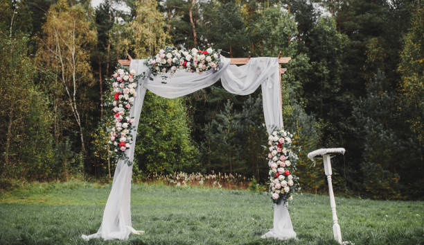 istock Arch for the wedding ceremony 1394918078