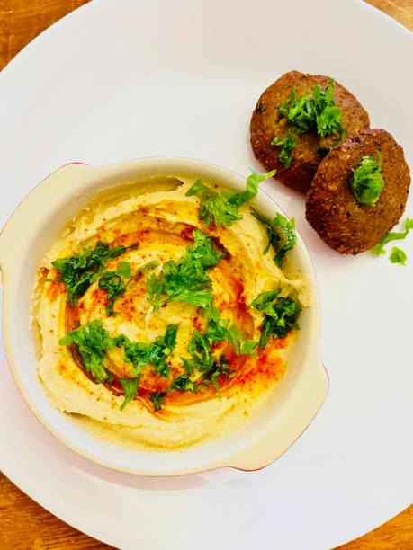 Falafel Hummus