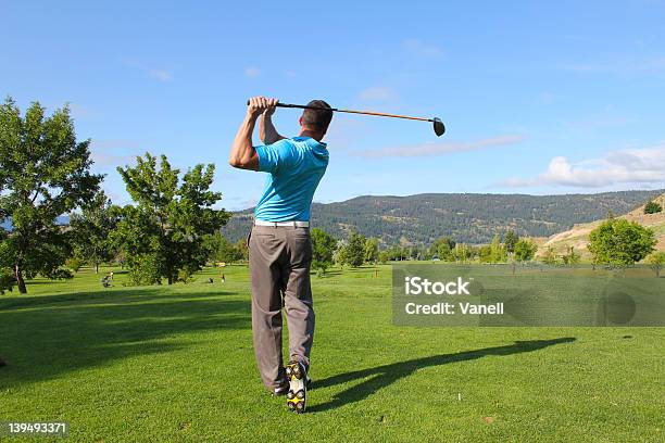 Tiro De Salida Foto de stock y más banco de imágenes de Golf - Golf, Columpiarse, Postura